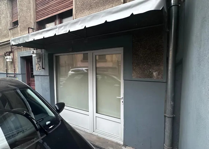 Ina * ブカレスト